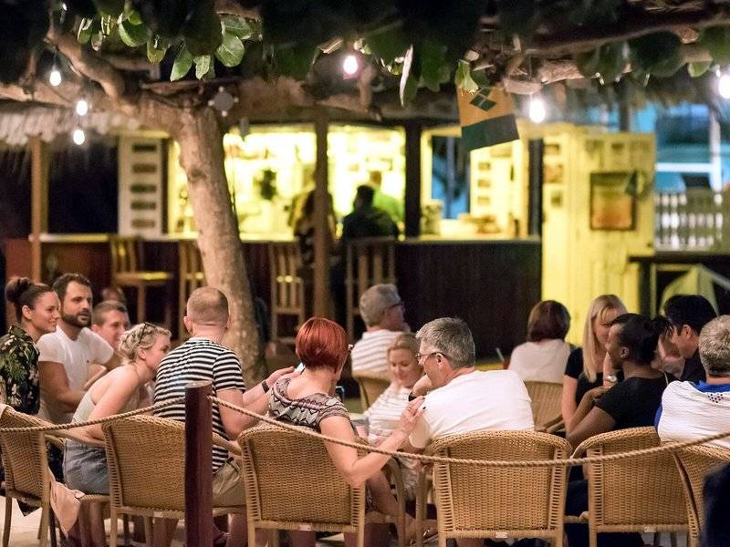 Coconut Court Beach Hotel - Barbados