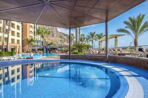 Calheta Beach Hotel in Madeira